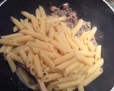 A picture of step 5 of Penne with Ham and Mushrooms.