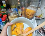 รูปขั้นตอนการทำที่ 1 ของ มะม่วงปั่น นมเต้าหู้โอ๊ตมีลช็อคชิพ | Mango Smoothie Oat Soymilk