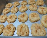 Foto langkah ke 7 dari resep Cornflakes Cookies (Kue kering Sereal Jagung).