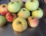 Une image de l'étape 1 de Compote de pommes aux agrumes et prune.