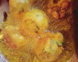 A picture of step 2 of Aloo bonda.