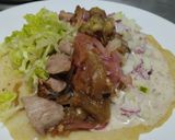 Foto del paso 14 de la receta: Wrap🌯de berenjenas tatemadas🌮, carne de cerdo🍖 y aderezo de yogur🍆🥙🥩