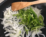 Foto del paso 1 de la receta: Jurel enlatado en salsa de coco y tomate