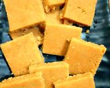 A picture of step 7 of Gud papdi.