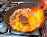 Foto del paso 4 de la receta: Carrillera de cerdo en salsa de cerveza