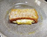 Foto langkah ke 5 dari resep Sandwich Ayam Telur.