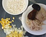 รูปขั้นตอนการทำที่ 1 ของ ซุปสาคูไก่ฉีกใส่เห็ดตับเต่า