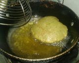 A picture of step 4 of Palak puri.