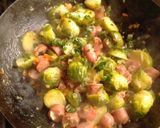 Foto del paso 4 de la receta: Repollitos(coles) de brusela en salsa