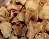 A picture of step 3 of Homemade potato chips.