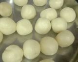 A picture of step 4 of Paneer gulab jamun.