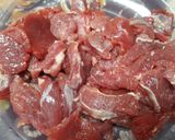 Foto langkah ke 2 dari resep Daging Sapi Lada Hitam.