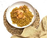Foto langkah ke 5 dari resep Mie Goreng Udang.