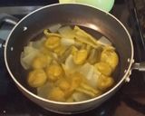 A picture of step 1 of Brad's chile verde burrito.