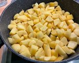Une image de l'étape 6 de Pommes de terre sautées aux oignons nouveaux.