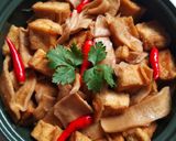 Hình bước làm 2 của món Măng khô kho đậu hũ