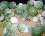 Foto del paso 1 de la receta: Repollitos de Bruselas con merluza