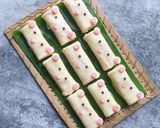 Foto langkah ke 7 dari resep Kue Mento (Karakter) Isi Ayam Sangrai.