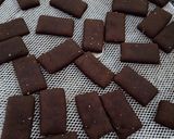 Foto del paso 5 de la receta: Galletitas chocolatosas light 102 cal por porción (4 unidades)