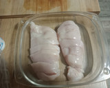 Foto del paso 1 de la receta: Pollo al horno con yogur de limón, queso y especias