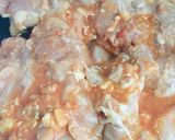 Foto del paso 1 de la receta: Filetes de pollo anticuchado con Papas Doradas!