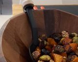 Foto del paso 8 de la receta: Coles de Bruselas con anco, nueces y arándanos