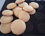 عکس مرحله 4 از دستور کلوچه کنجدی نرم قنادی