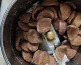 A picture of step 2 of Chocos pine delight.