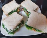 A picture of step 4 of My Ham,Cheese + Salad Sandwich with a kick 😍.