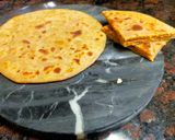 A picture of step 3 of Sattu Paratha.