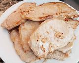Foto del paso 2 de la receta Filetes de lomo en salsa de cebolla al vino blanco