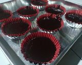 Foto langkah ke 3 dari resep Eggless cup cake coklat lembut.