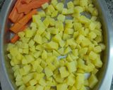 Foto del paso 1 de la receta: Ensalada de estación con lomitos de atún en aceite