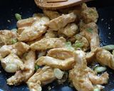A picture of step 2 of Ginger chicken with honey.