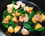 【在地食材】🍍青椒鳳梨炒蝦仁的食譜步驟3照片