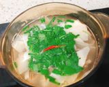 Hình bước làm 3 của món Canh Gân Bò Nấu Măng Chua