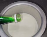 A picture of step 3 of Chia Seeds pistachio Fizz.