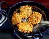 A picture of step 7 of Banana flower vadai.