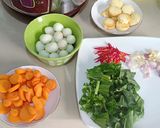 Foto langkah ke 4 dari resep Sayur wortel, sawi, telur puyuh, tofu.