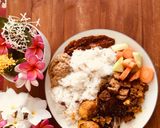 A picture of step 3 of Serundeng.. a traditional Balinese dish for any and all ceremonies must have.