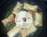 Foto langkah ke 10 dari resep Risol Ayam.