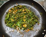 A picture of step 2 of Curled Kale Fry.