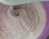 Φωτογραφία βήματος 8 της συνταγής Cheesecake με μπισκότα Oreo φράουλας και μαρμελάδα φράουλα