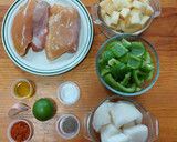 Foto del paso 1 de la receta: Pollo con papas y pimiento morrón en la freidora de aire