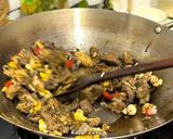 Foto langkah ke 6 dari resep Nasi Goreng Kambing Saffron Timur Tengah.