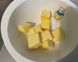 Une image de l'étape 1 de Gâteau au citron, pistache, pavot bleu et caramel de citron.