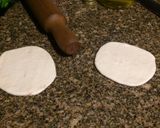Foto del paso 2 de la receta: Cocina express: Pizzetas para picar