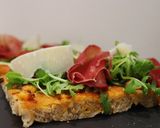 Foto del passaggio 1 della ricetta 🍽Focaccia Bresaola Rucola e Grana 🍽