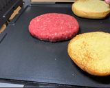 Foto del paso 3 de la receta: Hamburguesa de angus, lacón y manzana al Oporto