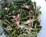 Foto langkah ke 6 dari resep Tumis Daun Pakis.